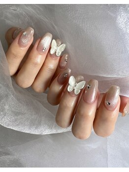 ラウレア(Laulea)/蝶々ネイル