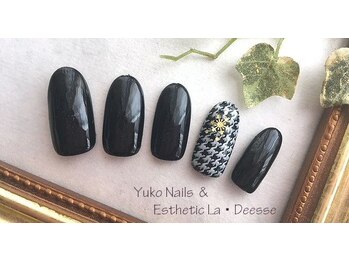 ユウコネイルズアンドエステティック ラ デェス(Yuko Nails & Esthetic La Deesse)/シルバーコース(定額制)¥6500