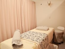 カーテンで仕切られた個室空間でゆったり過ごせいます。東銀座