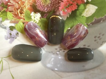 ワンカラー×ニュアンスネイル