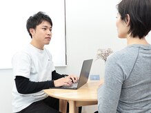 【姿勢改善&ボディメイク専門パーソナルマシン Nピラティス】尼崎店【8/1～（予定）】の雰囲気（丁寧なカウンセリングで姿勢や体のお悩みを解決！）