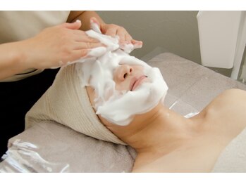 コモレビ(Komorebi)/ヒト幹細胞培養液フェイシャル