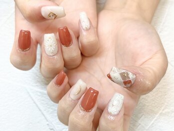 グランビューティー 藤枝店(gran beauty)の写真/毎月デザイン更新★シンプルさの中にトレンドを取り入れたい方必見!!キレイな指先は見るたびに気持ちも↑↑