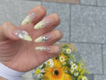 ヨーリ(YooLi)の写真/爪でお悩みの方にオススメ◎折れてしまったり、切りすぎたネイルもお任せを♪お好みの長さに調整可能♪
