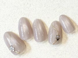 グレージュマグ×フラワーネイル