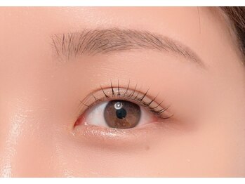 ミニュイ(minuit)の写真/『まつ毛カラーリング』導入サロン★自まつ毛が濃い！を叶えてマスカラレスでも満足のいく目元美人に☆