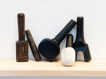 のびたのせかい ソイ 三木(soi)/タイ伝統療法の木槌たち