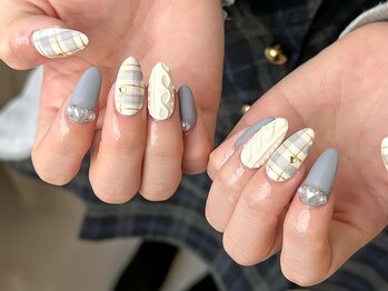 ワンアンドオンリー(One&Only)/ニット×チェックネイル