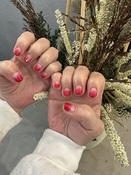 赤グラデーションネイル