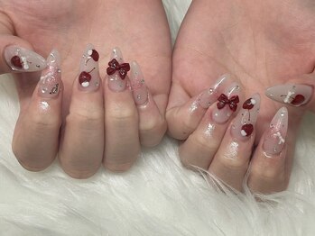 プチブラン 大船店(Petit Blanc)の写真/とことんこだわった美フォルムで魅せる指先へ♪【ラメグラスカルプ×ストーン￥9990】