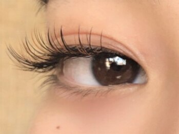 アイドット(i.)/普段のメイクに溶け込むカラエク