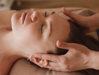 スヤリー(suyary)の写真/頭皮すっきりリフレッシュ！夏限定★炭酸爽快ヘッドケア肩首ケアセット30分4000円！ベテランセラピスト対応