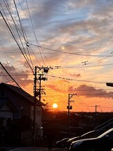 風冴(かぜさえ)/サロン近く夕焼け
