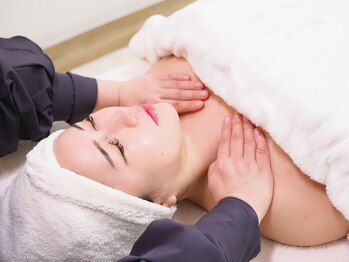 シアワセ(shiAwase)の写真/【本町ブライダルエステ】挙式間近&前日OK◎小顔矯正＋韓国ララピールで最高な美肌と小顔へ★