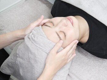 オーレ 秋葉原店(ole)/輪郭をグッと引き上げるエステ