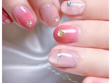 ハニーバニー(HoneyBunny)/ぷっくりラメが可愛いネイル