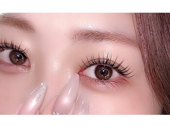 ユビレ 八丁堀店(YUBIRE)の写真/話題の&HealthyとLEDで圧倒的キープ力！持続力バツグンの束感まつげ★下がらない理想の美目元を長持ち♪