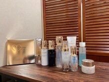 お肌に合わせたサロン専用化粧品やクレ・ド・ポーボーテを使用