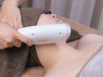 アピール(Appeal)の写真/光フェイシャルで、“紫外線貯金”を精算！ターンオーバー×光ケアで、未来の肌も変わる。