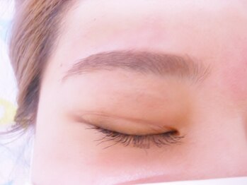 アイラッシュサロン フルール(eyelash salon FLEUR)/すっきり眉毛