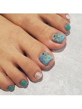 ヴィヴィアンビューティ ネイルアンドアイ Viviean Beauty Nail & Eye/