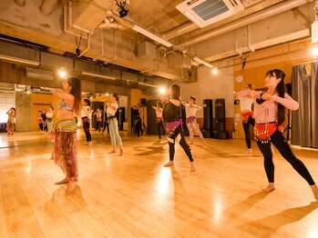 岩盤ヨガスタジオ バトゥバトゥ(batubatu)/Belly Exercise