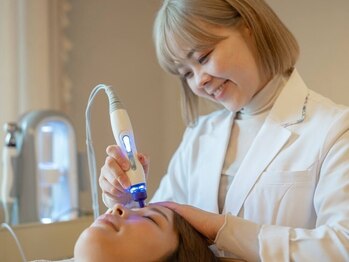 アロハマイネイルアンドアイラッシュの写真/お肌に優しい水素水でお顔全体が明るく♪高濃度水素吸引付でモチ◎酸化や毛穴の悩みにも気軽に相談OK！