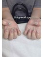 ルビースパ(Ruby Spa)&nbsp;ラメやストーンを使った華やかなデザイン