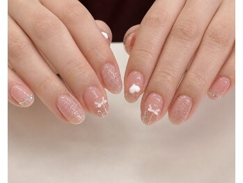 クリームスタジオ(CREME STUDIO)の写真/うるっと艶めく、大人可愛いモテネイル♪