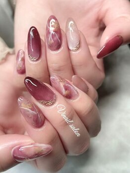 ヴィネイル(Vinail)の写真/*大人女性を魅了するサロン*美しい指先を目指す方におすすめ♪駅近で人気のためお早めのご予約が◎