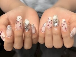 ローズさくらんぼうるきらネイル
