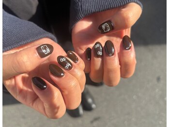 mikaブラウンネイル