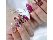ネイルサロン R/スタリングコース　8030円