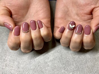 ネイルアンドアイラッシュ シヴァ(Siva)/