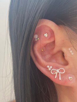 ラディエンス 多治見店の写真/SNSで大人気！【耳つぼジュエリー導入★】シンプルパーツ両耳10粒¥3,300~♪パーツの種類豊富◎不調改善に！