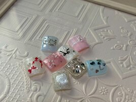 親指デザイン定額フットネイル