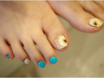 ネイルアイサロンアンドスクール リッカ(Lycka)/【フットネイル】親指ア-トコ-ス