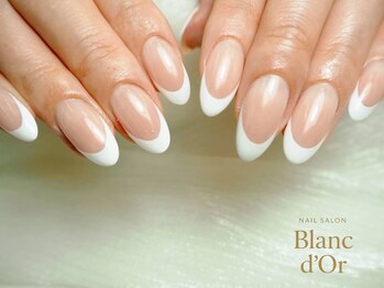 Nailsalon Blanc d'Orの写真/【本物志向のArt Gallery★】繊細な手書きアート×パーツが豊富◇周りと差がつく自分史上最高の指先へ♪