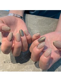 シックな大人ニュアンスネイル