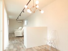 白を基調とした店内です。