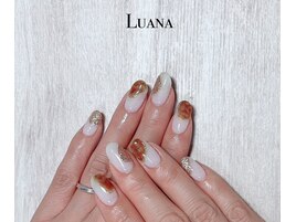 季節トレンドに合わせたデザイン