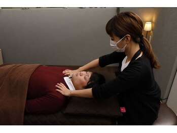 イザナイ 高知店(IZANAI)/デコルテ