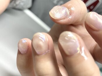 凸凹うるうるネイル