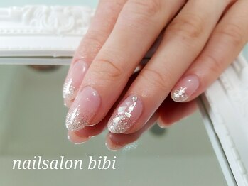 ネイルサロン ビビ(bibi)/ラメグラとシェルの綺麗デザイン