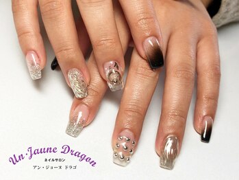 アン ジョーヌドラゴ/オシャレ☆ブラックネイル