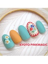 ピンクマジック(PINKMAGIC)/刺繍風手描きお花ネイル