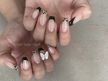 ルフレ(Rufle)/豹柄フレンチネイル