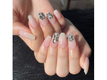 ジョリ チュン(JOLIE TRUONG)/