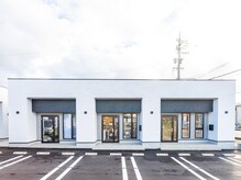 リノ(lino)の雰囲気（2024年8月オープンの白と黒の新しい店舗となります。真ん中店舗）