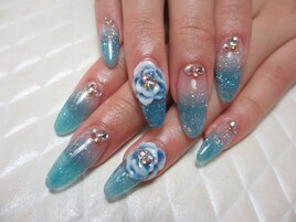 Ｂｌｕｅお花ネイル